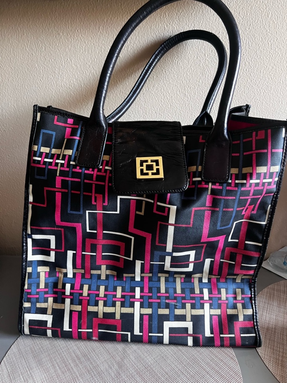 Trina Turk Large Geometric Pattern Tote Bag in Black and Pink
